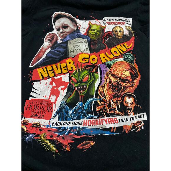 Universal Studios Halloween Horror Nights Shirt Never Go Alone 2022 Small - Picture 8 of 9